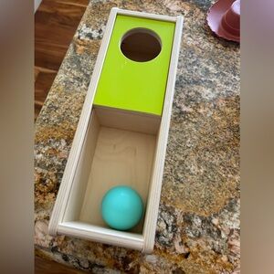 Lovevery sliding top ball drop box Montessori with ball